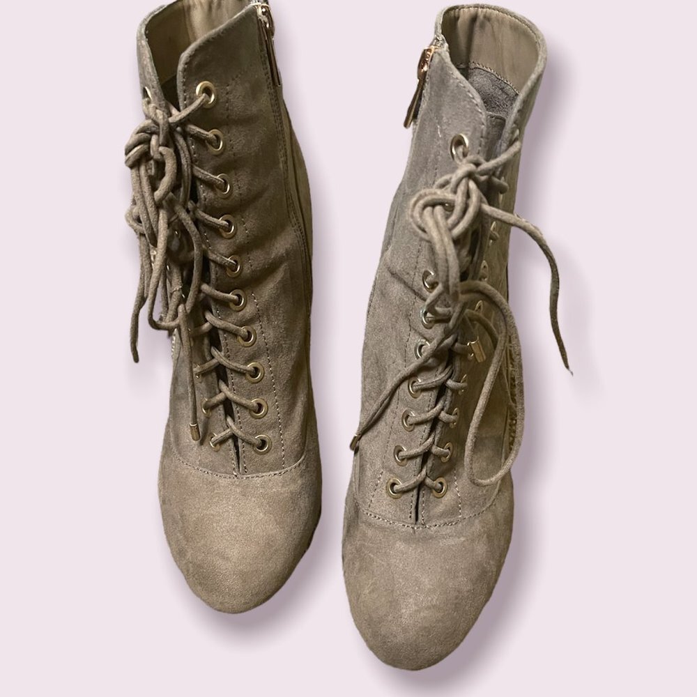 Ankle boot - Picture 2 of 5